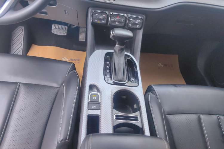 Used GAC Trumpchi GS3 2022 POWER 270T Automatic Luxury Edition Gear Lever