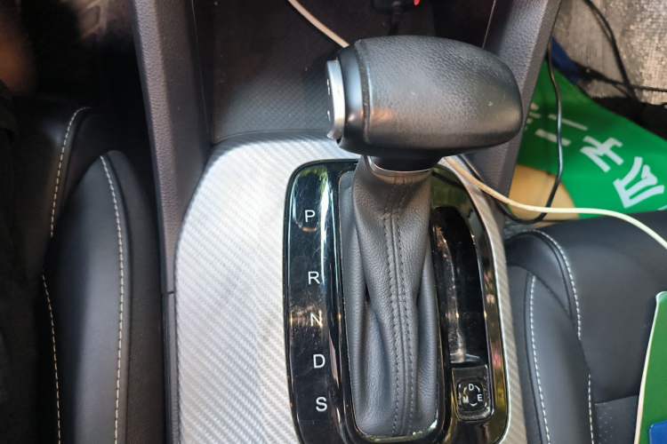 Used GAC Trumpchi GS3 2022 POWER 270T Automatic Luxury Edition Gear Lever