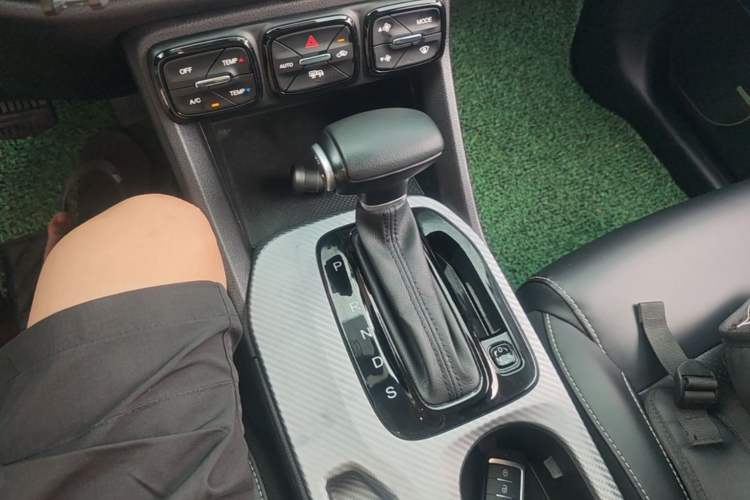 Used GAC Trumpchi GS3 2022 POWER 270T Automatic Luxury Edition Gear Lever
