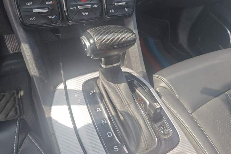 Used GAC Trumpchi GS3 2022 POWER 270T Automatic Luxury Edition Gear Lever