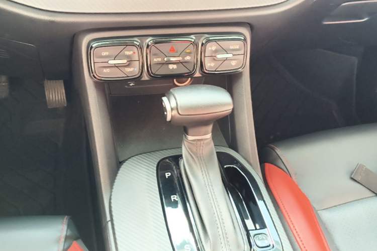 Used GAC Trumpchi GS3 2022 POWER 270T Automatic Luxury Edition Gear Lever