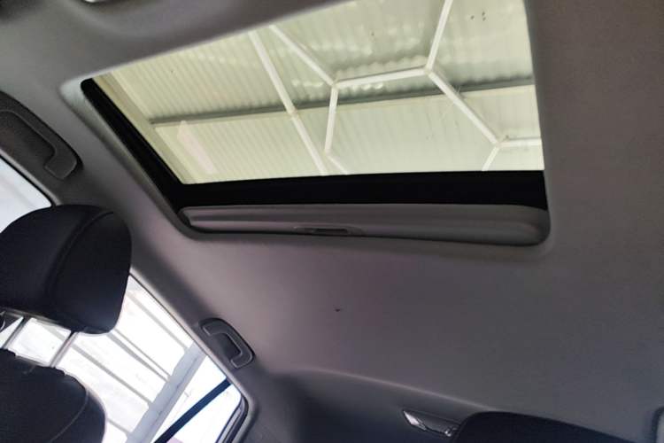Used GAC Trumpchi GS3 2022 POWER 270T Automatic Luxury Edition Headliner