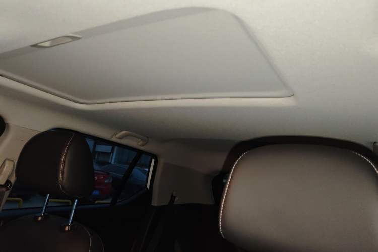 Used GAC Trumpchi GS3 2022 POWER 270T Automatic Luxury Edition Headliner
