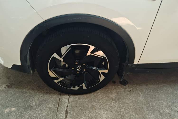 Used GAC Trumpchi GS3 2022 POWER 270T Automatic Luxury Edition Left Front Wheel Hub