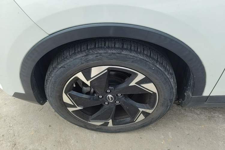 Used GAC Trumpchi GS3 2022 POWER 270T Automatic Luxury Edition Left Front Wheel Hub