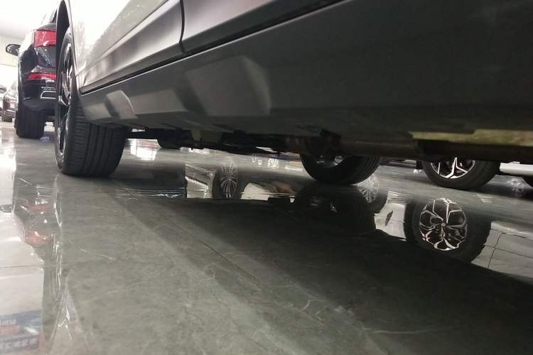 Used GAC Trumpchi GS3 2022 POWER 270T Automatic Luxury Edition Left Side Sill