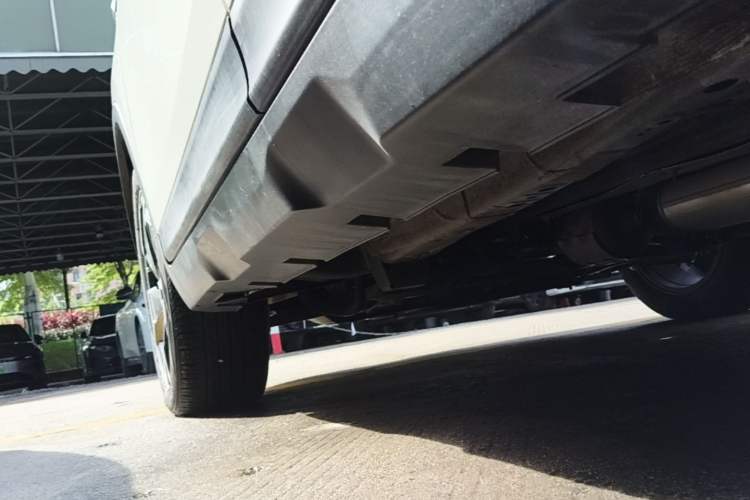 Used GAC Trumpchi GS3 2022 POWER 270T Automatic Luxury Edition Left Side Sill