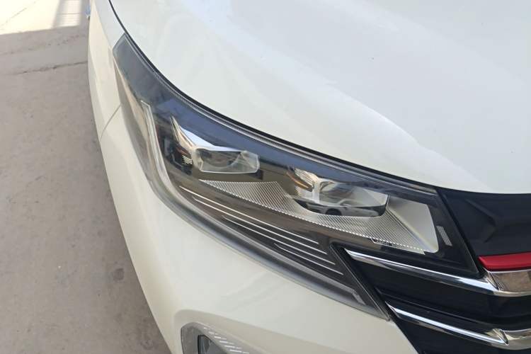 Used GAC Trumpchi GS3 2022 POWER 270T Automatic Luxury Edition Right Front Headlight