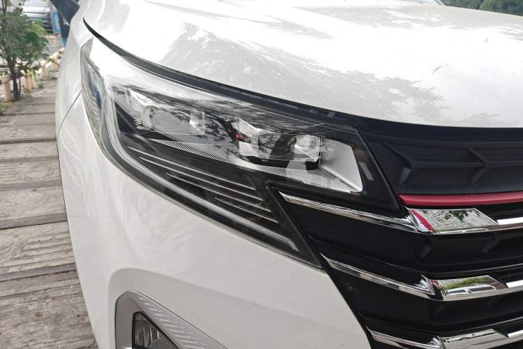 Used GAC Trumpchi GS3 2022 POWER 270T Automatic Luxury Edition Right Front Headlight