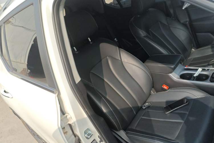 Used GAC Trumpchi GS3 2022 POWER 270T Automatic Luxury Edition Right Front Seat
