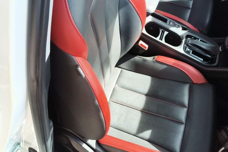 Used GAC Trumpchi GS3 2022 POWER 270T Automatic Luxury Edition Right Front Seat