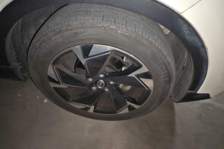 Used GAC Trumpchi GS3 2022 POWER 270T Automatic Luxury Edition Right Front Wheel Hub