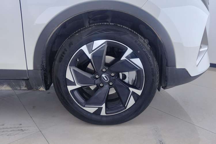 Used GAC Trumpchi GS3 2022 POWER 270T Automatic Luxury Edition Right Front Wheel Hub
