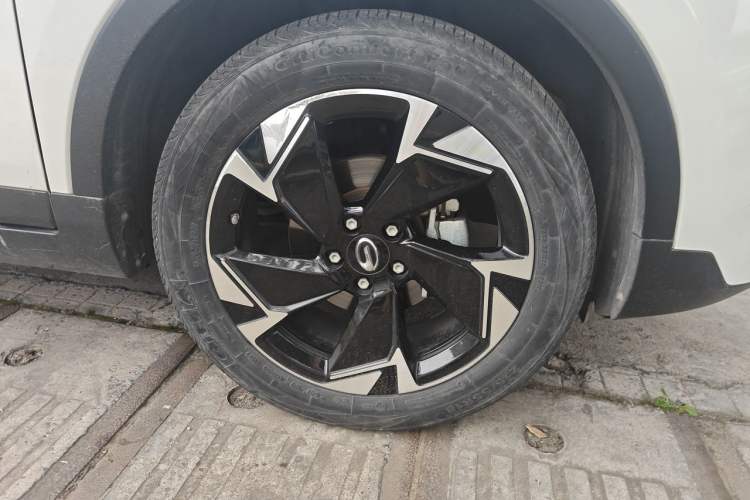 Used GAC Trumpchi GS3 2022 POWER 270T Automatic Luxury Edition Right Front Wheel Hub
