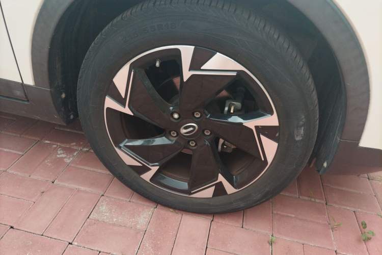 Used GAC Trumpchi GS3 2022 POWER 270T Automatic Luxury Edition Right Front Wheel Hub