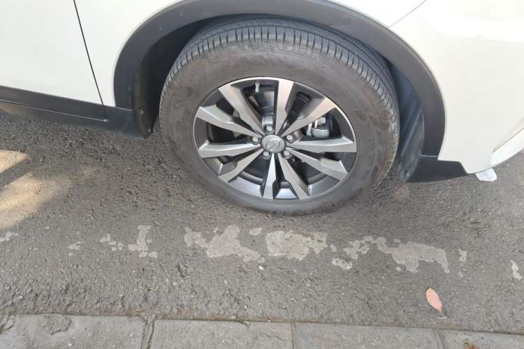 Used GAC Trumpchi GS3 2022 POWER 270T Automatic Sporty Edition Right Front Wheel Hub