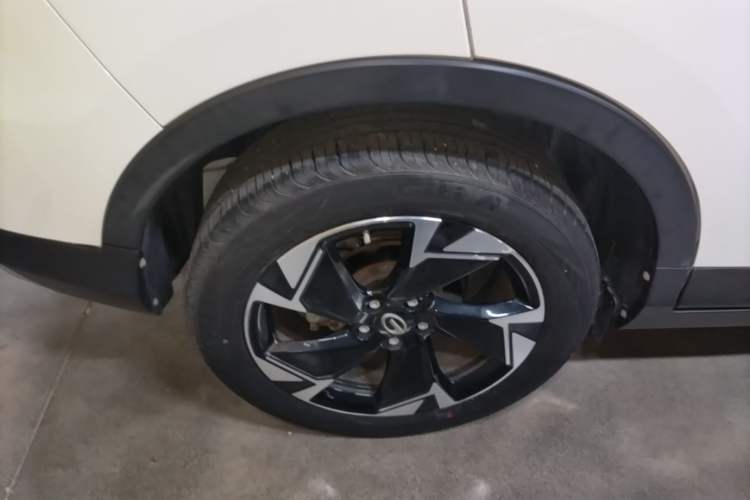 Used GAC Trumpchi GS3 2022 POWER 270T Automatic Luxury Edition Right Rear Wheel Hub