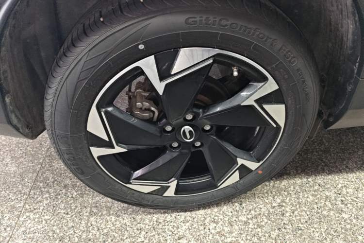 Used GAC Trumpchi GS3 2022 POWER 270T Automatic Luxury Edition Right Rear Wheel Hub