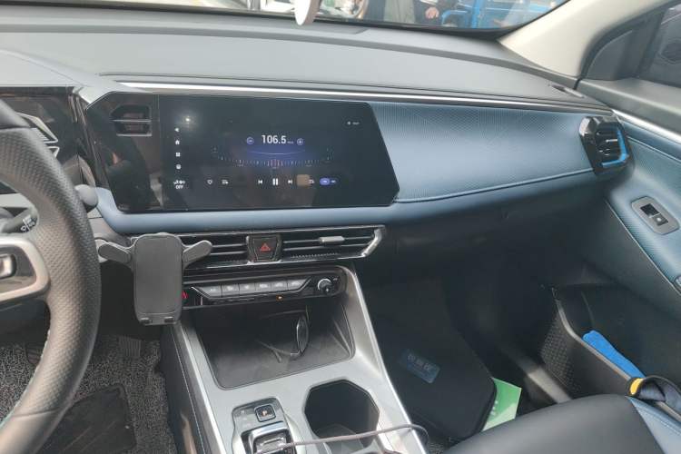 Used GAC Trumpchi GS3 2023 Shadow Speed 270T Enjoyment Edition Audio And AC Panel