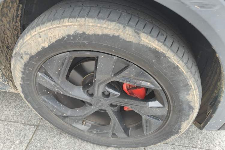 Used GAC Trumpchi GS3 2023 Shadow Speed 270T Enjoyment Edition Right Front Wheel Hub