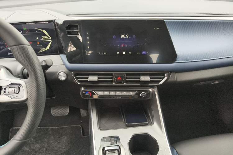 Used GAC Trumpchi GS3 2023 Shadow Speed 270T Enjoyment Edition Audio And AC Panel