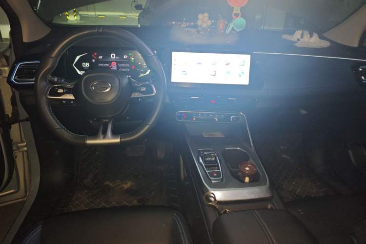 Used GAC Trumpchi GS3 2023 Shadow Speed 270T Dynamic Intelligence Edition Center Console