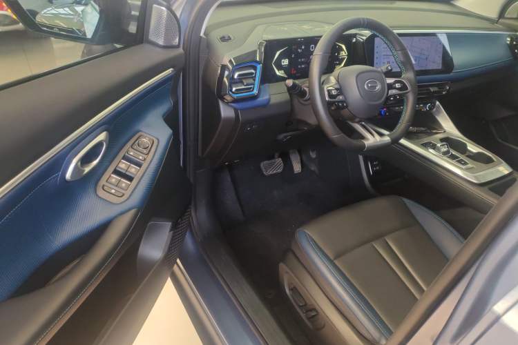 Used GAC Trumpchi GS3 2023 Shadow Speed 270T R-STYLE Edition Driver Seat