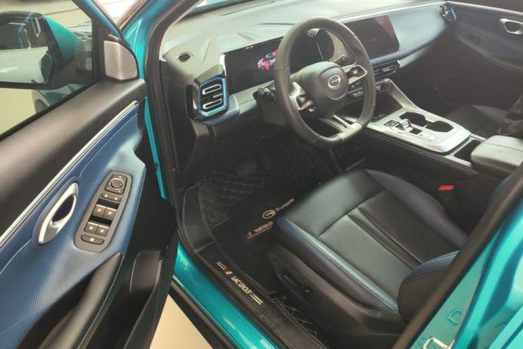 Used GAC Trumpchi GS3 2023 Shadow Speed 270T R-STYLE Edition Driver Seat