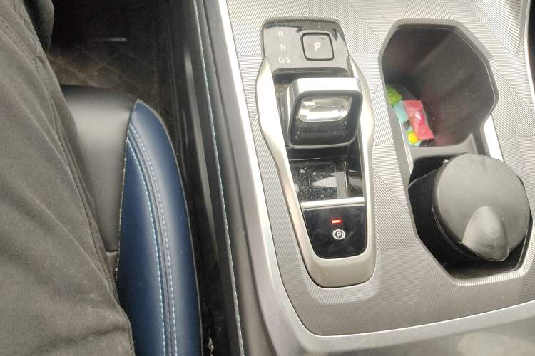 Used GAC Trumpchi GS3 2023 Shadow Speed 270T Enjoyment Edition Gear Lever
