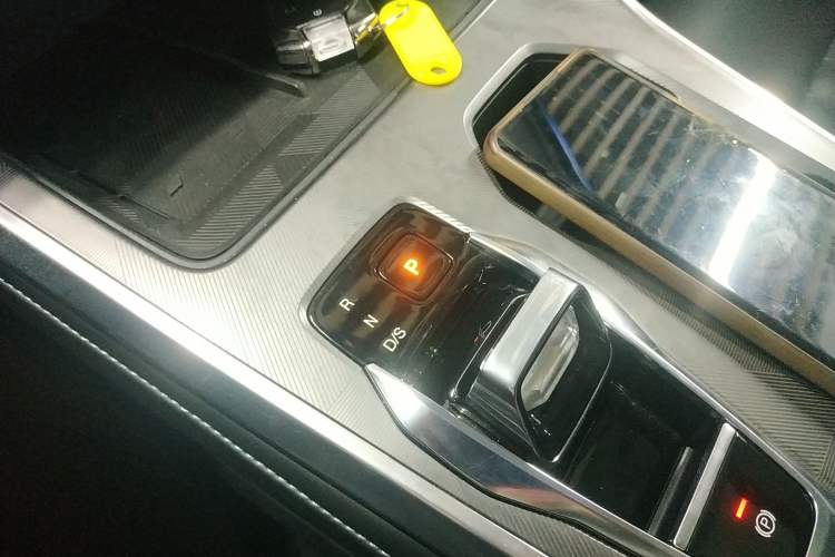 Used GAC Trumpchi GS3 2023 Shadow Speed 270T R-STYLE Edition Gear Lever