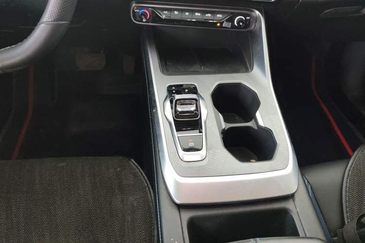 Used GAC Trumpchi GS3 2023 Shadow Speed 270T R-STYLE Edition Gear Lever
