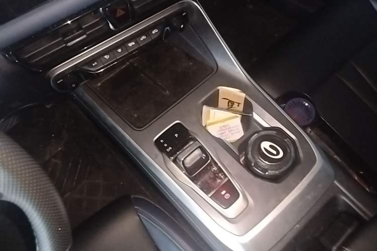Used GAC Trumpchi GS3 2023 Shadow Speed 270T Enjoyment Edition Gear Lever