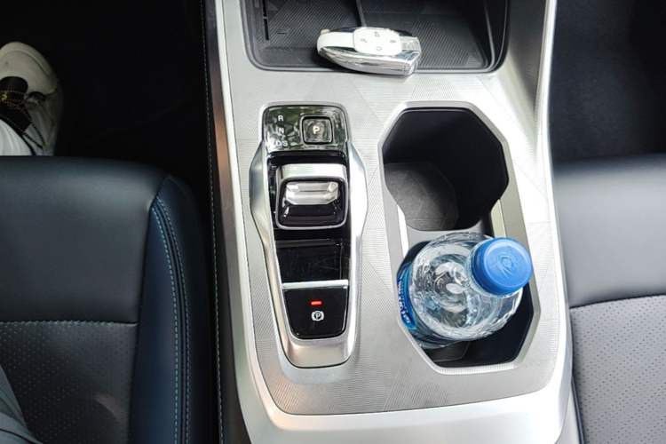 Used GAC Trumpchi GS3 2023 Shadow Speed 270T R-STYLE Edition Gear Lever