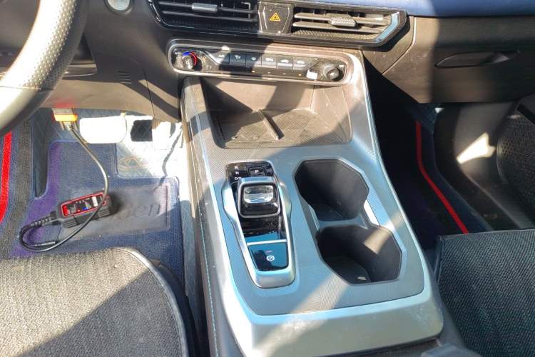 Used GAC Trumpchi GS3 2023 Shadow Speed 270T R-STYLE Edition Gear Lever