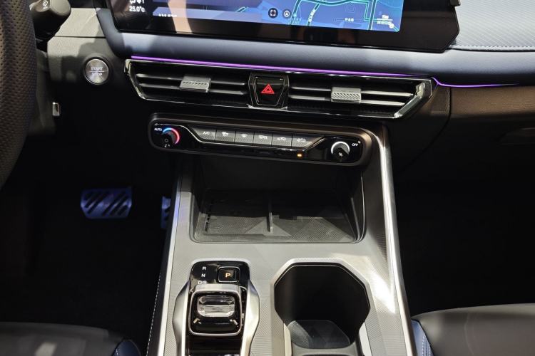 Used GAC Trumpchi GS3 2023 Shadow Speed 270T R-STYLE Edition Interior 3