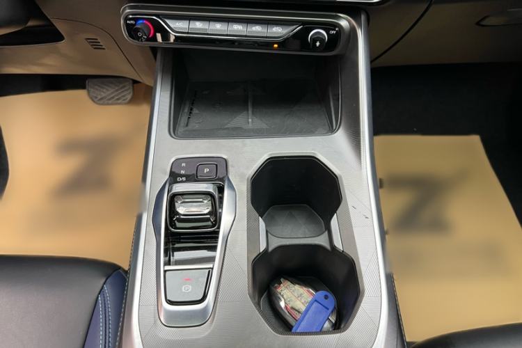 Used GAC Trumpchi GS3 2023 Shadow Speed 270T R-STYLE Edition Interior 4