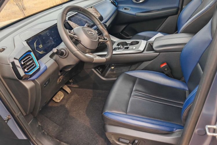 Used GAC Trumpchi GS3 2023 Shadow Speed 270T R-STYLE Edition Interior 4