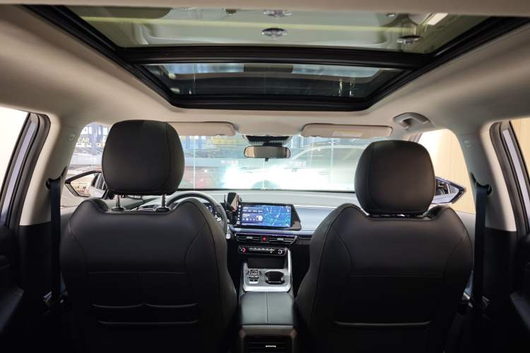 Used GAC Trumpchi GS3 2023 Shadow Speed 270T R-STYLE Edition Interior 9