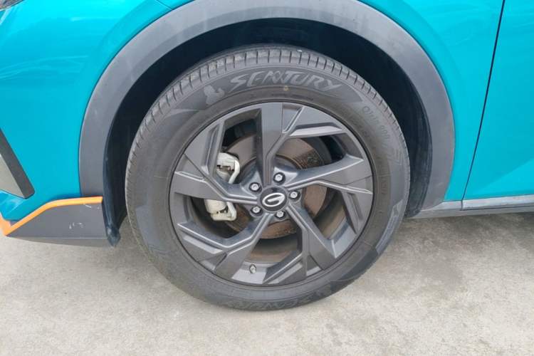 Used GAC Trumpchi GS3 2023 Shadow Speed 270T R-STYLE Edition Left Front Wheel Hub