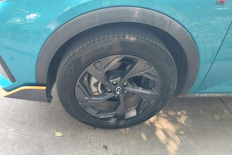 Used GAC Trumpchi GS3 2023 Shadow Speed 270T R-STYLE Edition Left Front Wheel Hub