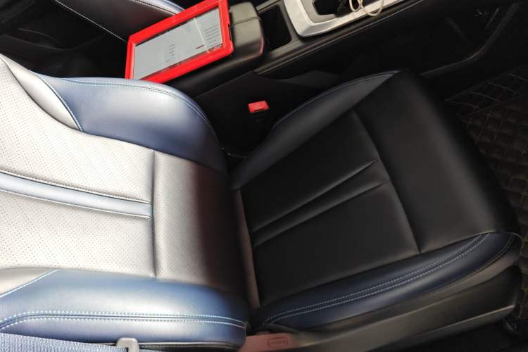 Used GAC Trumpchi GS3 2023 Shadow Speed 270T R-STYLE Edition Right Front Seat