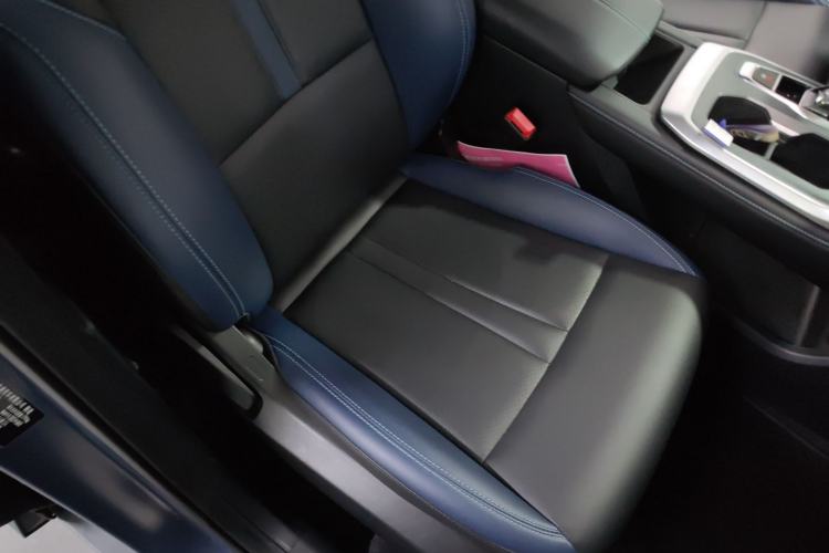 Used GAC Trumpchi GS3 2023 Shadow Speed 270T R-STYLE Edition Right Front Seat