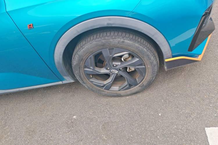 Used GAC Trumpchi GS3 2023 Shadow Speed 270T R-STYLE Edition Right Front Wheel Hub