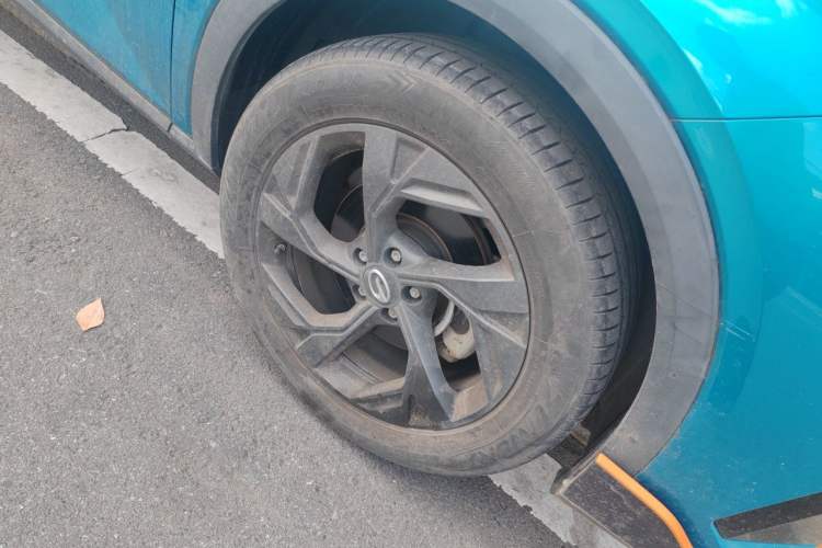 Used GAC Trumpchi GS3 2023 Shadow Speed 270T R-STYLE Edition Right Front Wheel Hub
