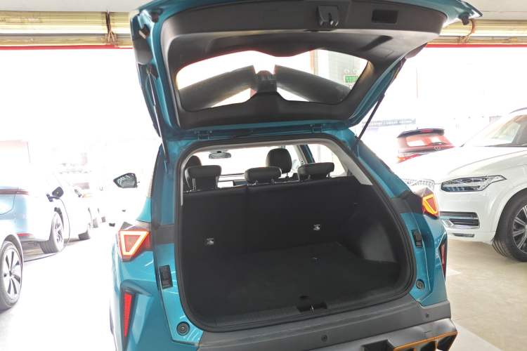 Used GAC Trumpchi GS3 2023 Shadow Speed 270T R-STYLE Edition Trunk
