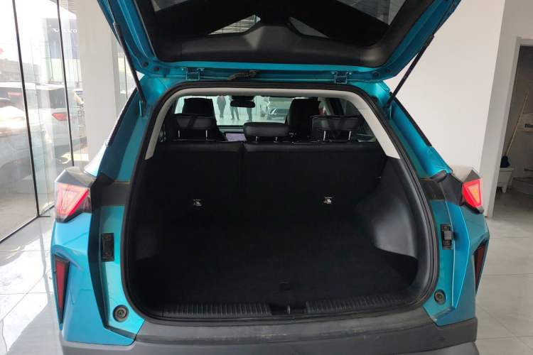 Used GAC Trumpchi GS3 2023 Shadow Speed 270T R-STYLE Edition Trunk