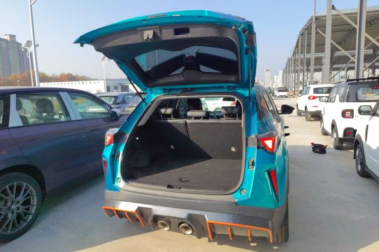 Used GAC Trumpchi GS3 2023 Shadow Speed 270T R-STYLE Edition Trunk