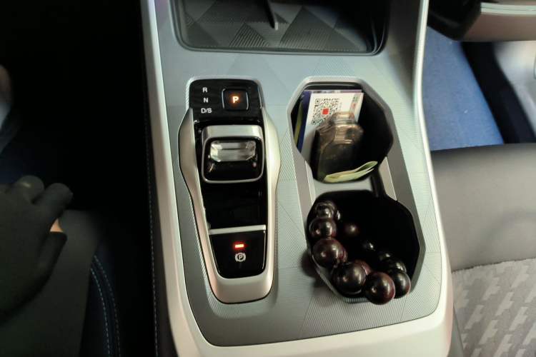 Used GAC Trumpchi GS3 2023 Yingsu 270T Jingqu Edition Gear Lever