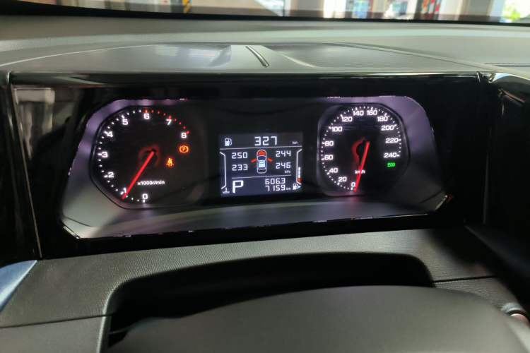Used GAC Trumpchi GS3 2023 Yingsu 270T Jingqu Edition Instrument Cluster