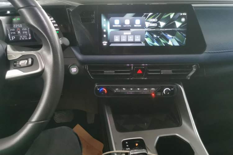 Used GAC Trumpchi GS3 2023 Yingsu 270T Jingqu Edition Audio And AC Panel